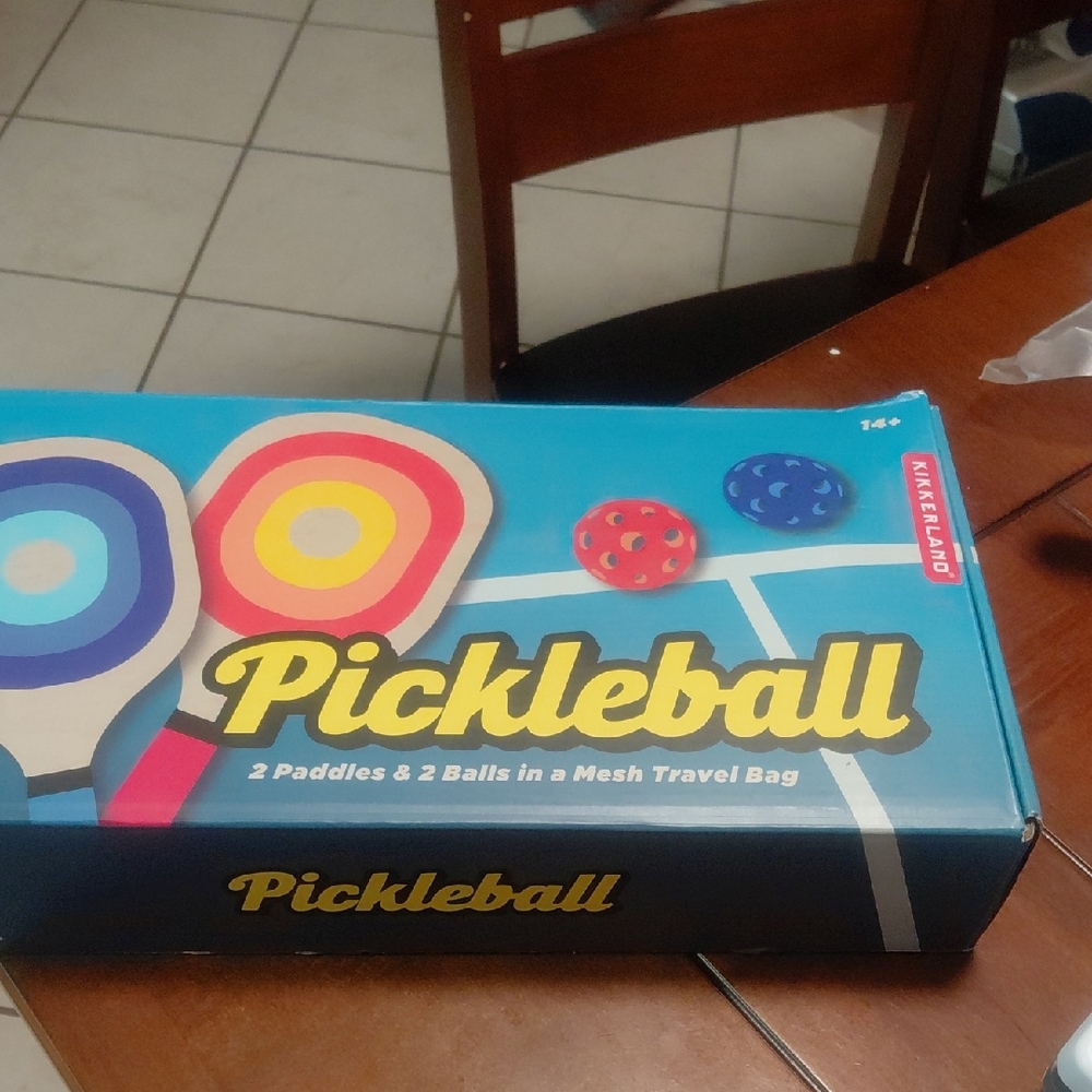 Kikkerland Vibrant Pickleball Set with Paddles and Balls Never Been Used BB3
